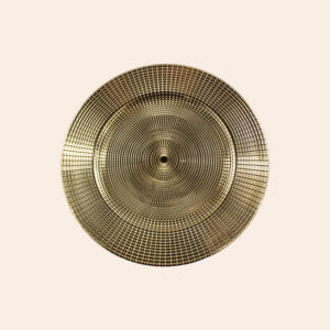 Modern plate with elegant gold dots